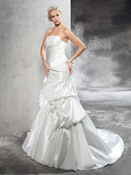 Sheath/Column Strapless Pleats Sleeveless Long Satin Wedding Dresses