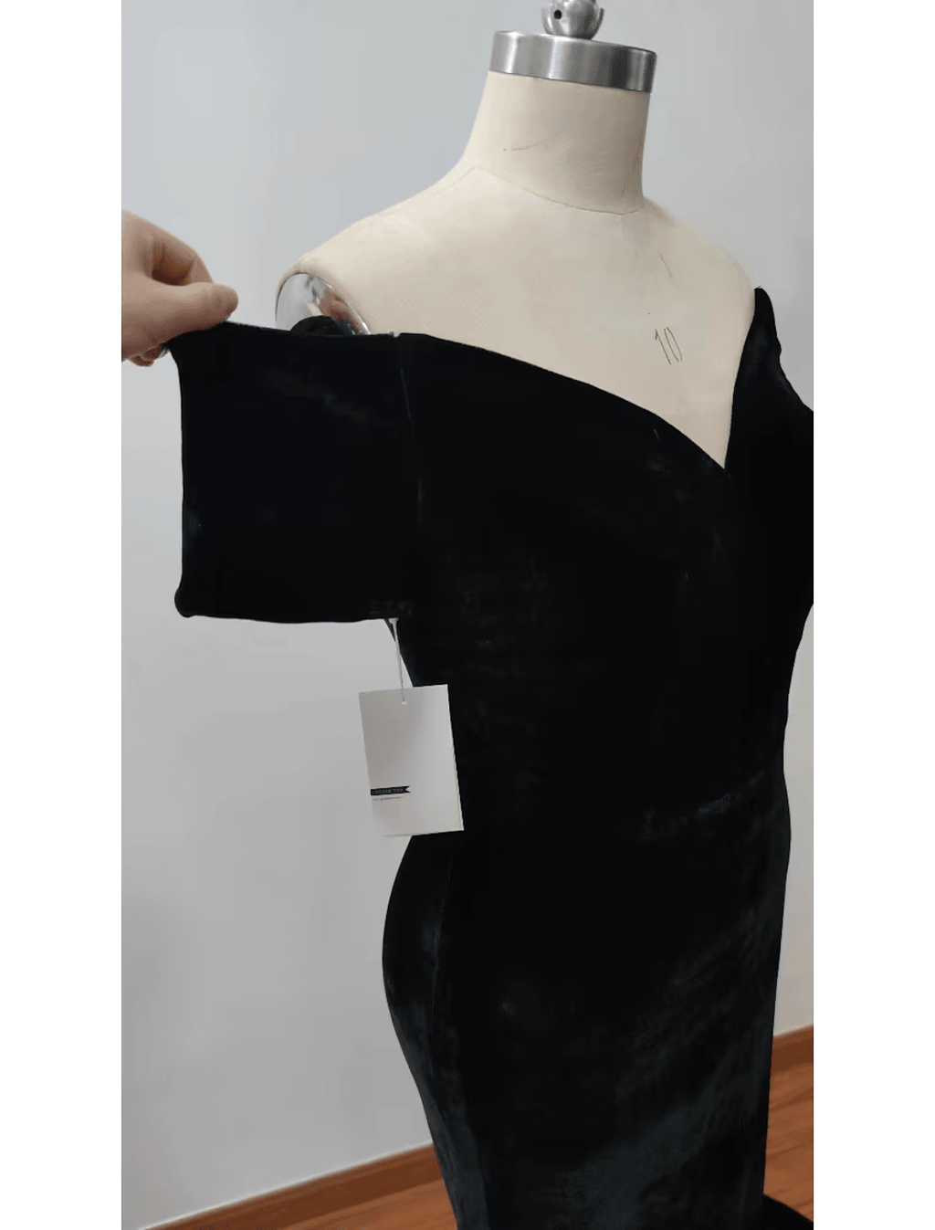 Mermaid / Trumpet Evening Gown Celebrity Style Dress Prom Sweep / Brush Train Short Sleeve V Neck Velvet with Sleek