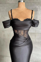 Elegant Black Off-the-shoulder Mermaid Prom Dress With Lace