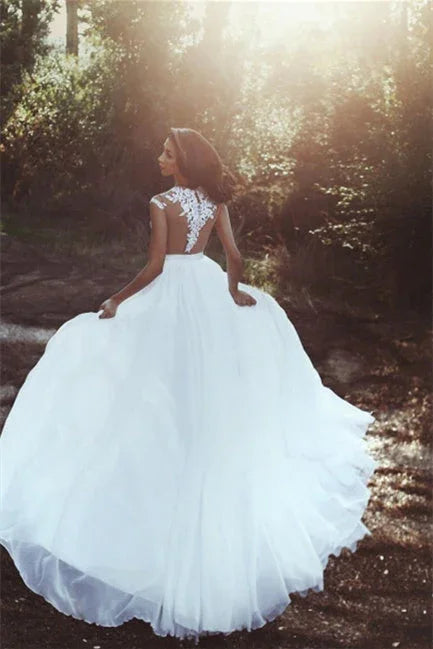 Elegant wedding dresses with lace chiffon floor-length