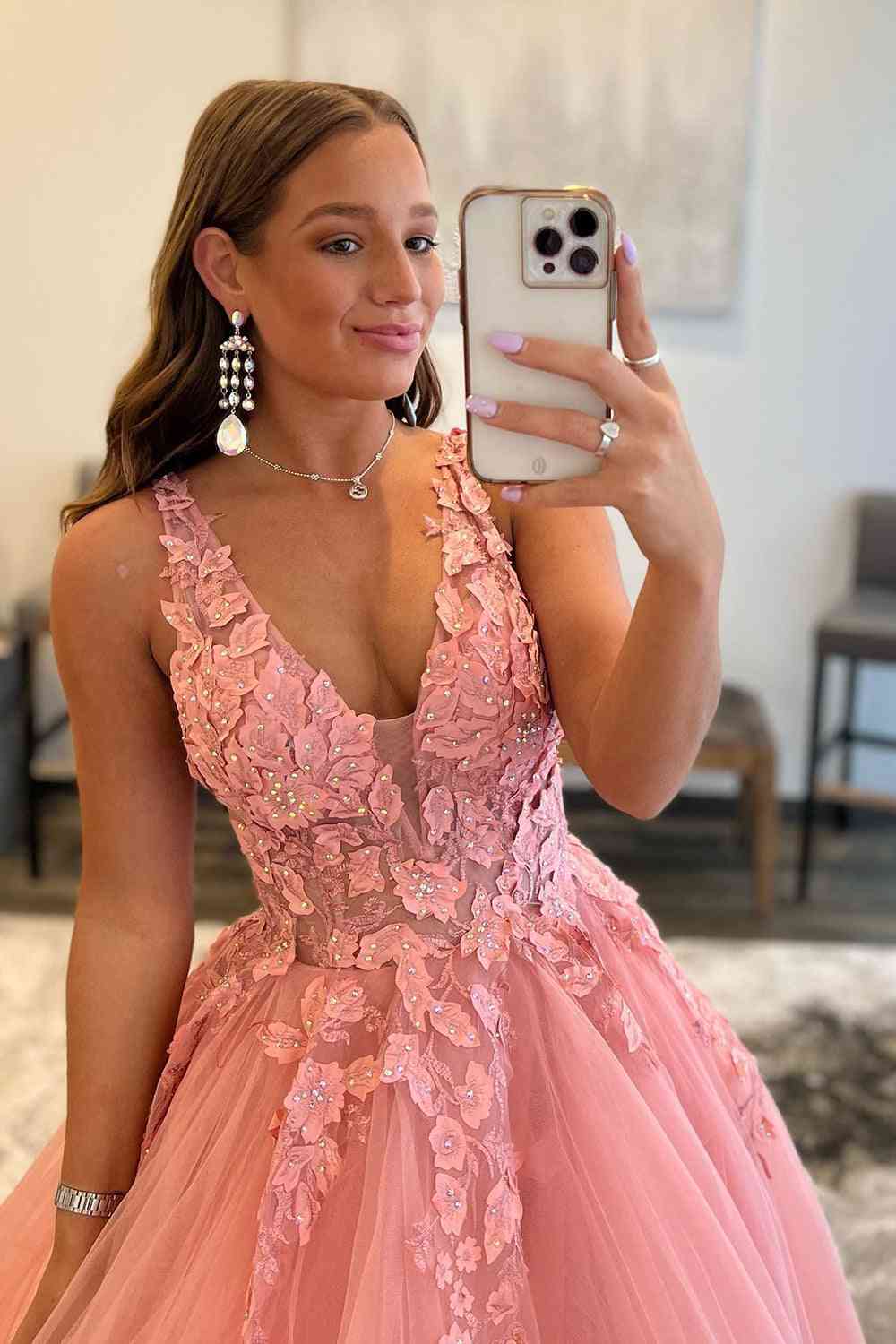 A-Line V-Neck Long Tulle Prom Dress with Appliques