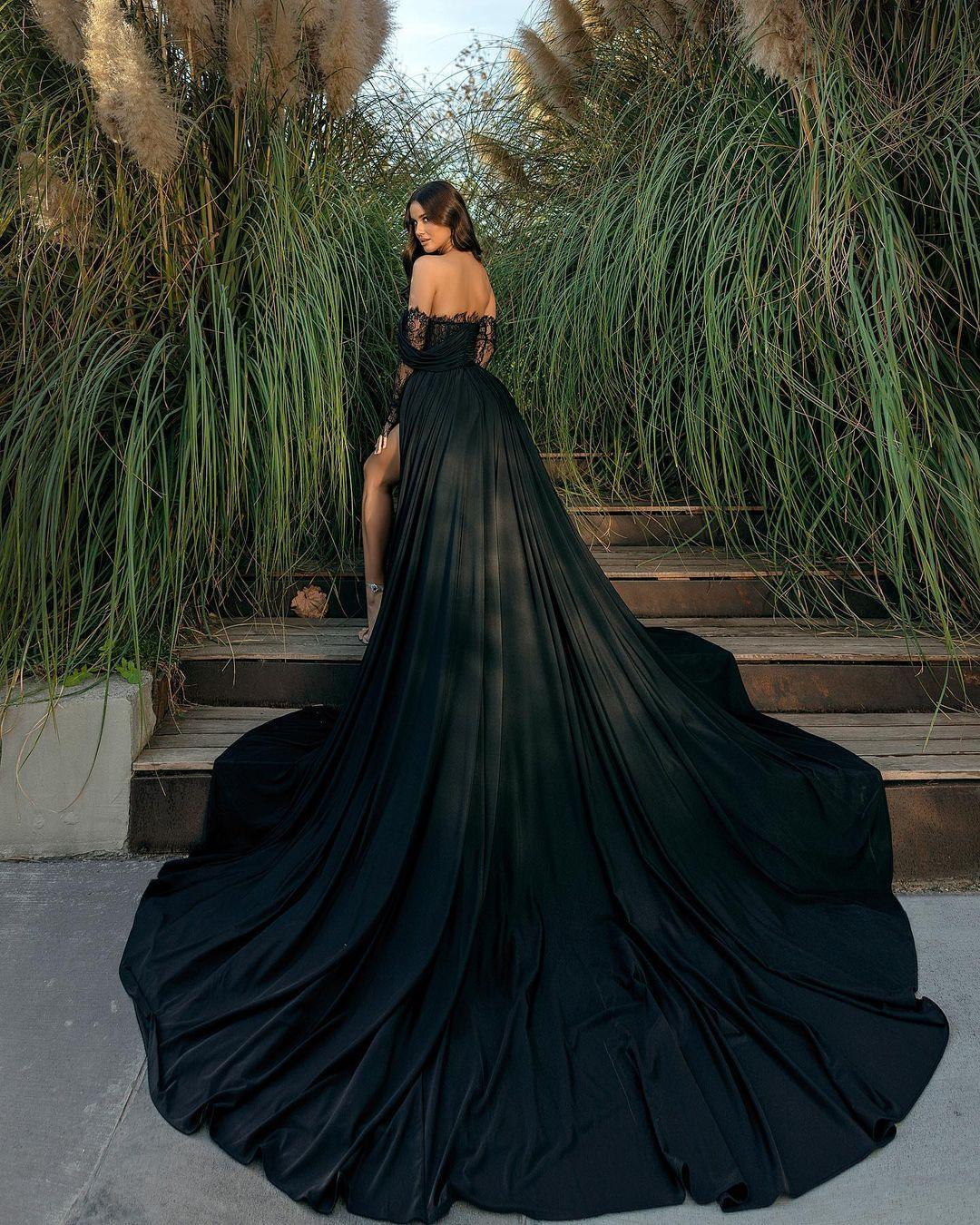 Glamorous Long Black Off-the-shoulder Lace Split Evening Dress With Slit