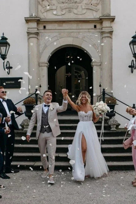 Sexy Strapless Sleeveless Column Floor-Length Tulle Wedding Dresses with Appliques