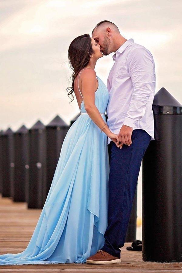Split Rustic Wedding Dresses Beach Wedding Gown with Court Train